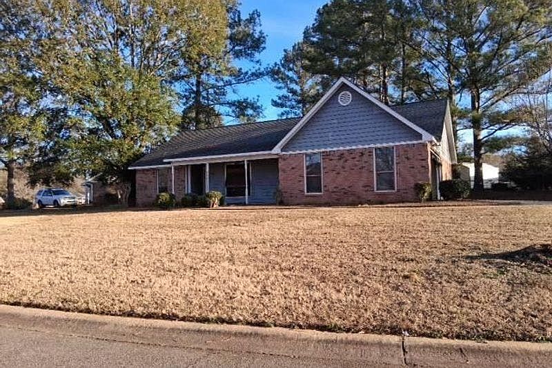 2nd image of 306 Bowen Dr