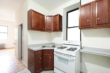 Rented by R New York