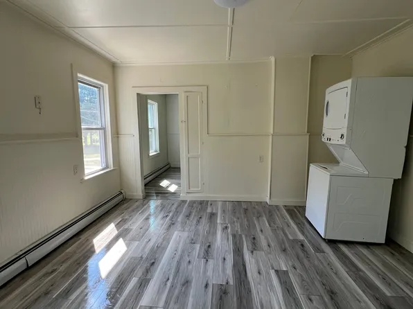 16-20 Lake St Unit 2, Moosup, CT 06354