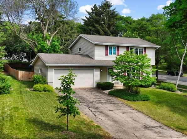 7102 Pagham Dr, Madison, WI 53719