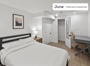 529 42nd St NE #1-D, Washington, DC 20019