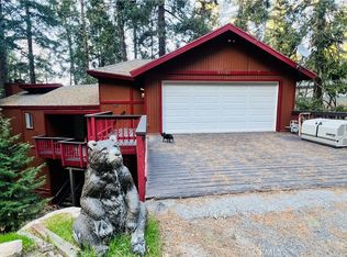 24020 Lakeview Dr, Crestline, CA 92325