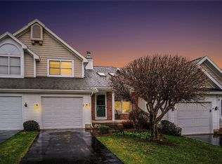 57 Genesee View Trl, Rochester, NY 14623