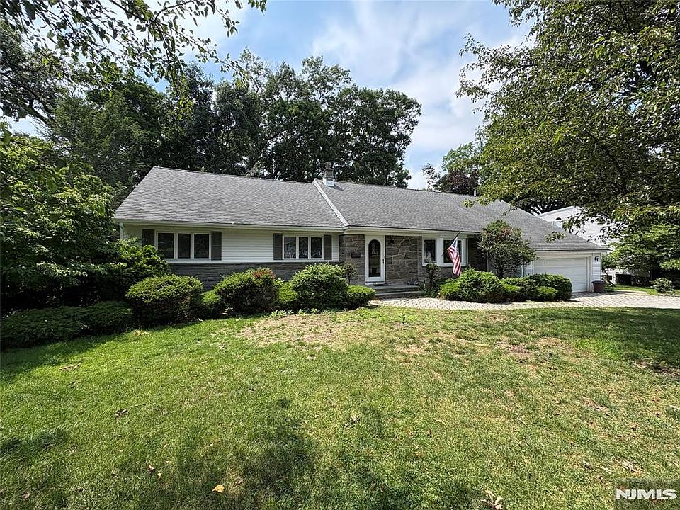 1st image of 31 Congress Rd