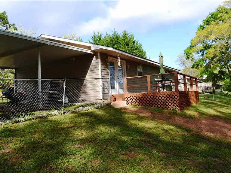 404 Springdale Dr #1 — Photo 7