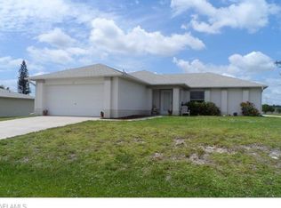 305 SW 31st Ter, Cape Coral, FL 33914