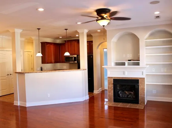 412 Renaissance Ct, Chattanooga, TN 37419