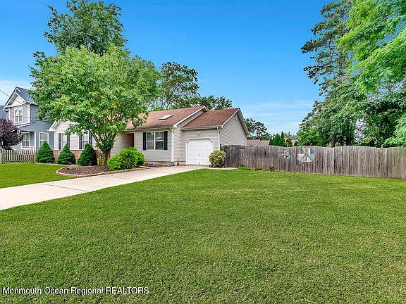 4th image of 1317 Wellington Avenue