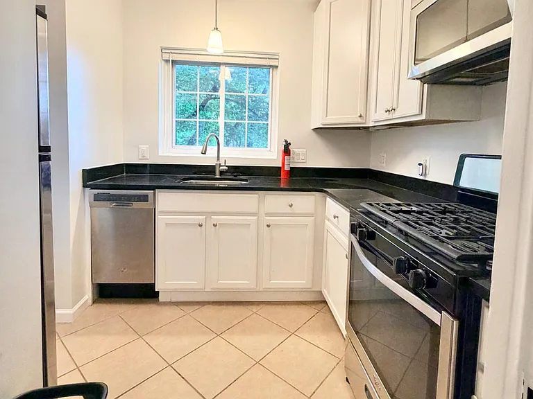 3540 Martha Custis Dr — Photo 9