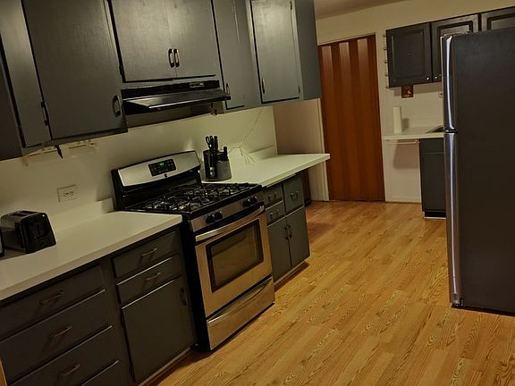 2nd image of 3003 Commercial Ave