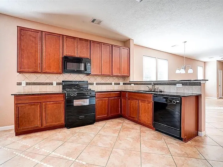 907 Aft Valley Dr — Photo 10