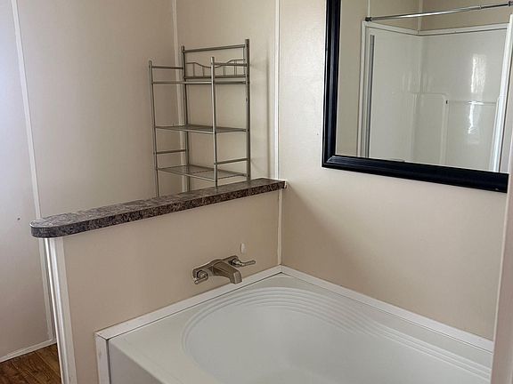 5th image of 163 Parkway Dr