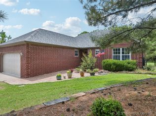 2716 Highwood Dr, Claremore, OK 74017