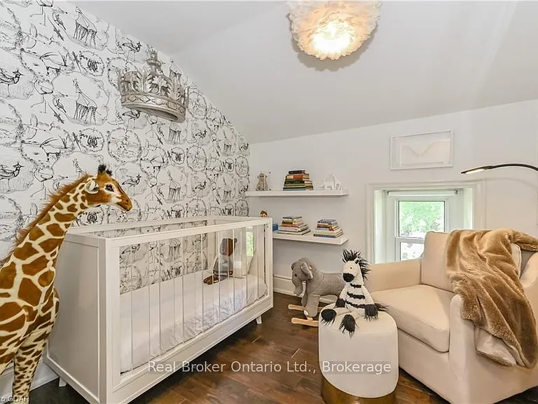 37 Meadowview Ave — Photo 16