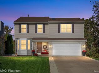 1815 Andover Blvd, Howell, MI 48843