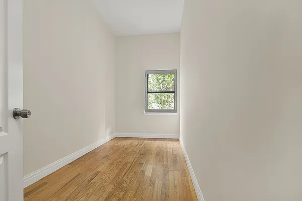 Rented by Compass | media 12