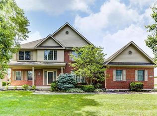 2770 Meadowpoint Dr, Troy, OH 45373