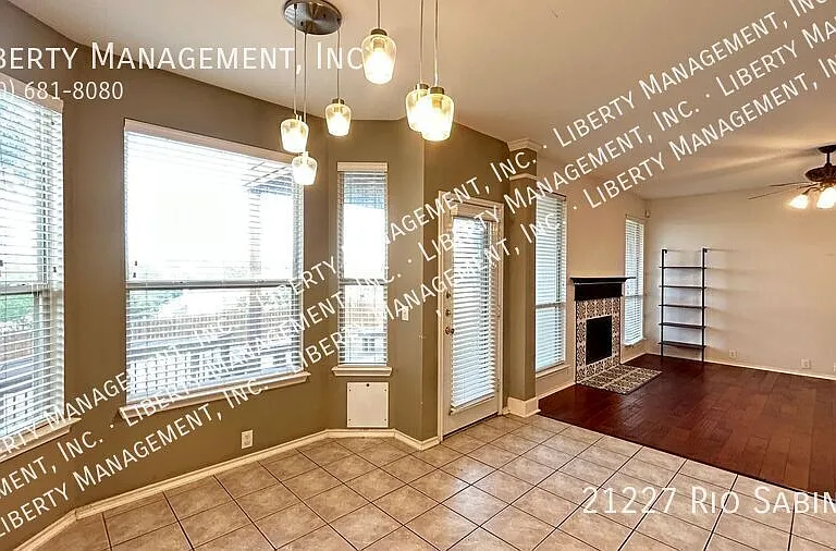 21227 Rio Sabinal — Photo 22