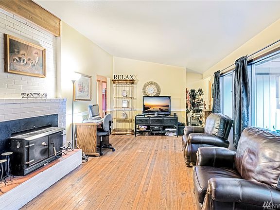 4th image of 1907 Liberty Ln