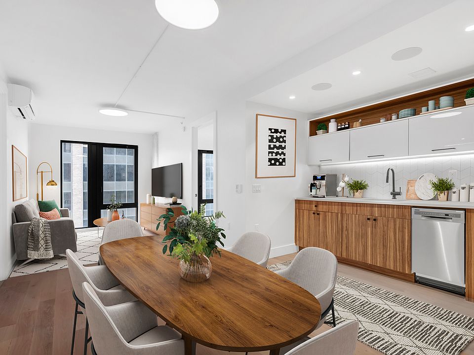 1st image of 62 W 125th St #303