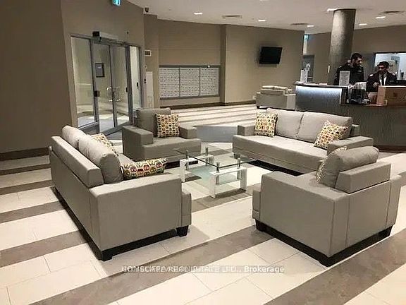 5th image of 2152 Lawrence Ave E #606