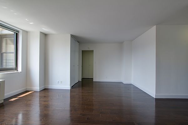 2nd image of 200 E 82nd St APT 26J