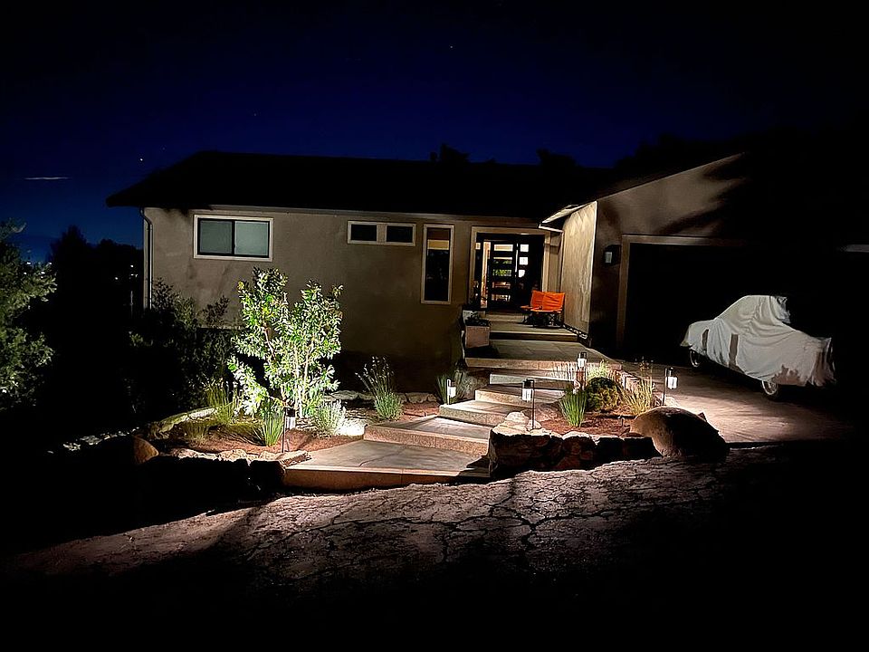 1st image of 704 Paula Ln