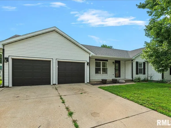 401 N Violet Dr, Auburn, IL 62615