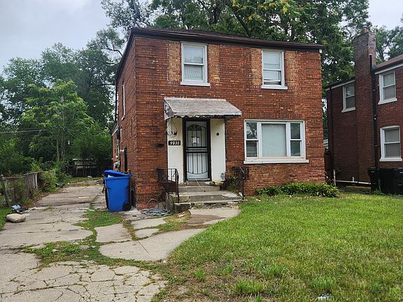 2nd image of 9833 S Bensley Ave