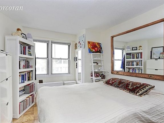4th image of 120 4th Ave #4D