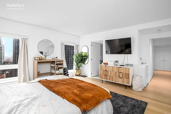 Rented by Sotheby's International Realty | media 6