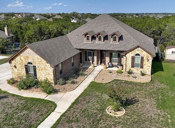2nd image of 2528 Toenges Ln