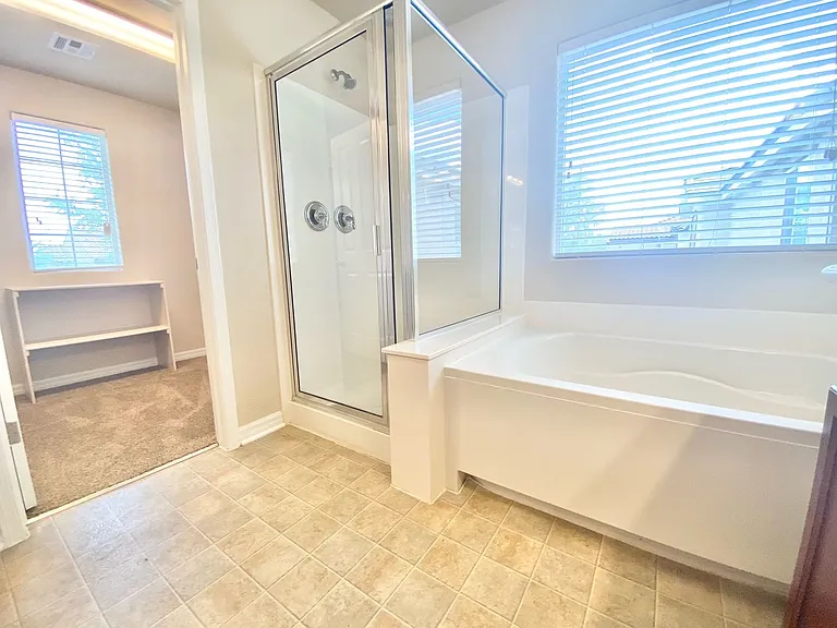 2341 Rue Royale St — Photo 28