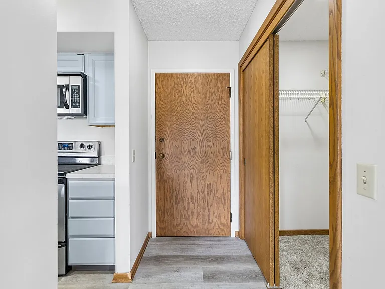 139 N 11th St #1003 — Photo 3