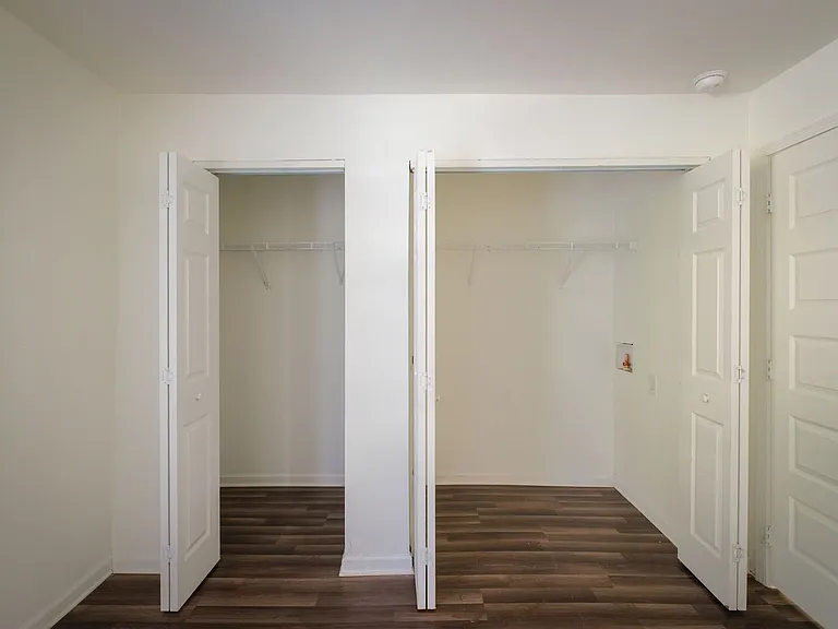 Golden Gate Townhomes — Photo 85