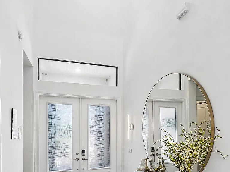 8795 Grand Prix Ln — Photo 5