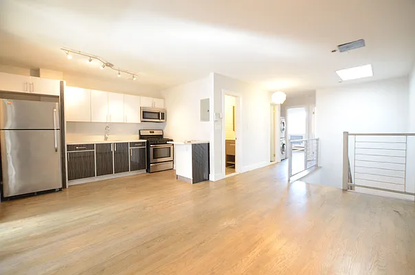 Rented by Miron Realty Group | media 28