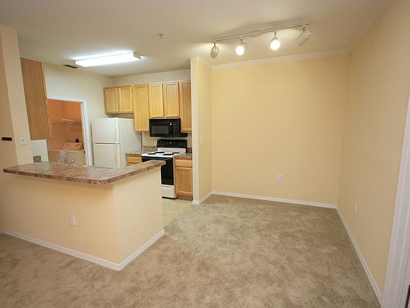4th image of 10121 Courtney Palms Blvd APT 204