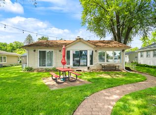4308 N Riverdale Dr, McHenry, IL 60051
