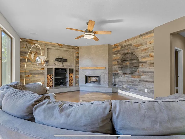 701 Rolling Green Dr — Photo 45
