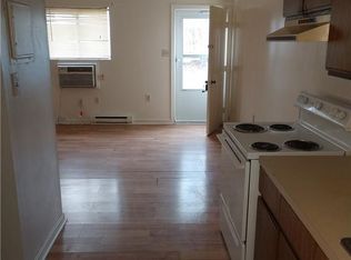 76 Summer St #4, New London, CT 06320