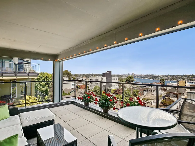 655 Crockett St #B201 — Photo 17