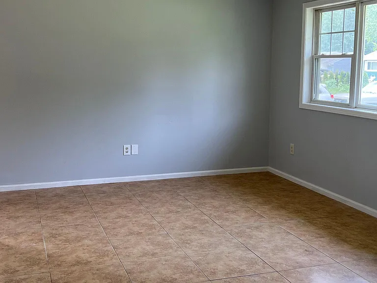 434 Applegate Ave — Photo 6