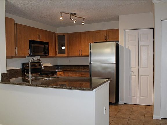 4th image of 5750 Baywater Dr