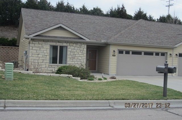 1st image of 825 Newfoundland Dr
