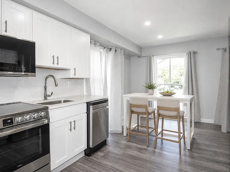 260 Riverside Ave #6 — Photo 8
