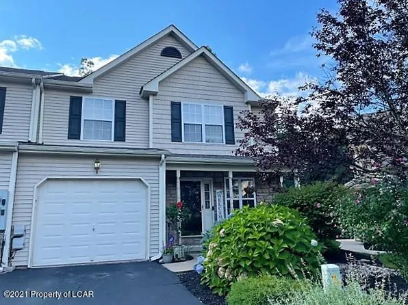 114 Fox Hollow Dr, Drums, PA 18222