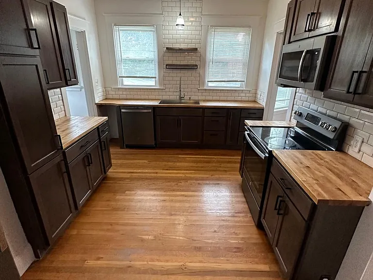 2606 Madison Rd #2 — Photo 4