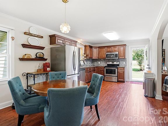 4th image of 2624 Quiet Acres Rd