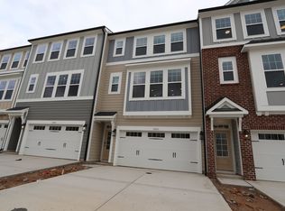 10026 Secluded Garden Dr, Apex, NC 27523